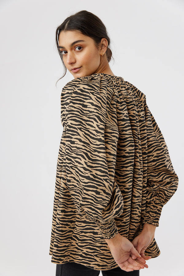 kinney-quinn-top-tiger-stripe